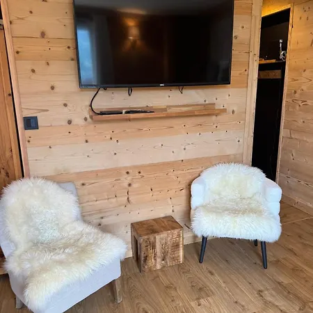 Tres Bel Avec Parking Gratuit *