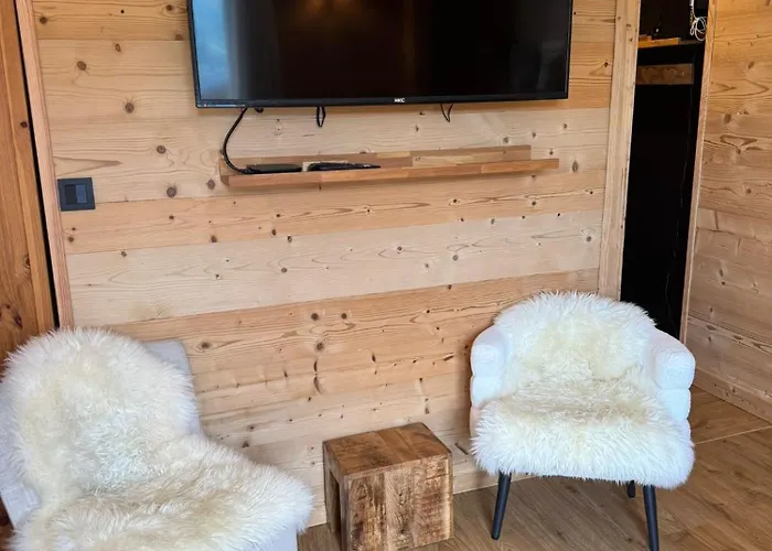 Tres Bel Avec Parking Gratuit *